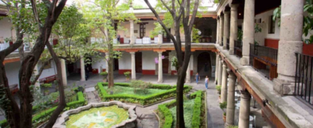 El Museo Franz Mayer celebra 40 años con la pasión por el fútbol y la exploración de la IA