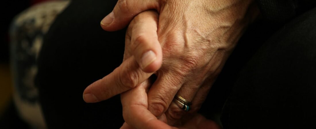 Especialista advierte que osteoartritis afecta al 60 % de mexicanos y empeora con el frío